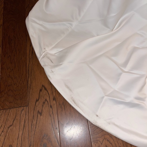 Wedding dress with built in bustle and matching wrap.  Off white, US Size 8 - Picture 8 of 16